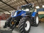 Ackerschlepper NEW HOLLAND T7-210AC